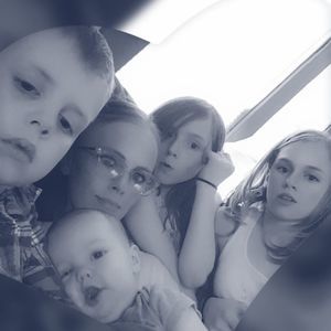 Meet your Posher, Leslie